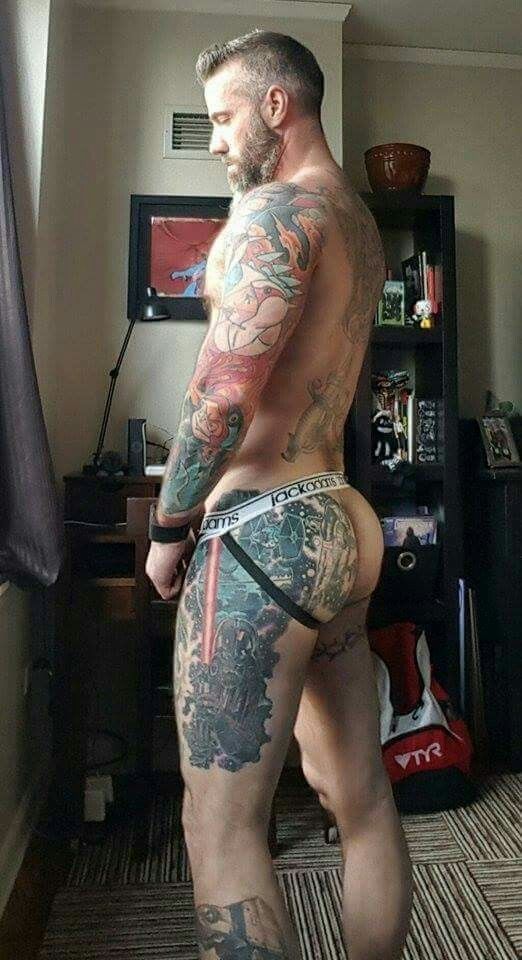 Love this tatted up Daddy in his jock!