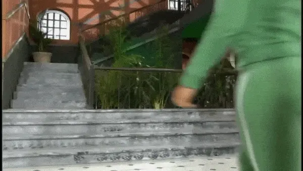 Mayrin Villanueva Sexy Workout Ass