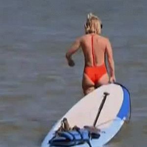 Renee ready to paddle board