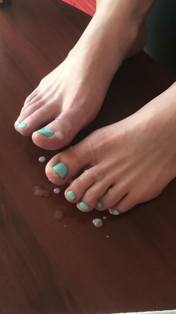 cute feet with green toenails with cum on her toes