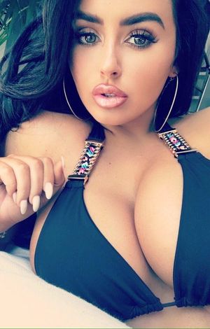 Stunning Abi Ratchford