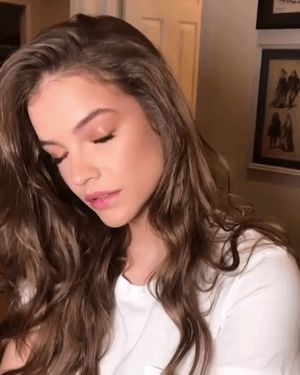 shes so beautiful and cute