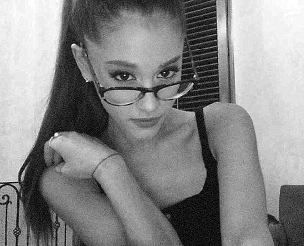 Ariana Grande sexy glasses