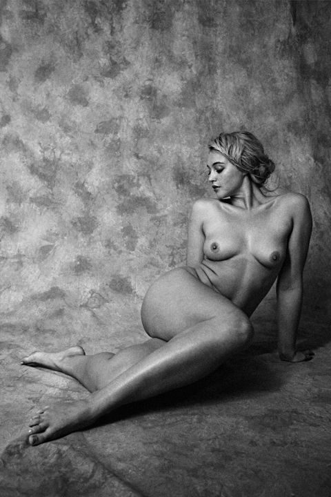 Curvy Iskra Lawrence tits