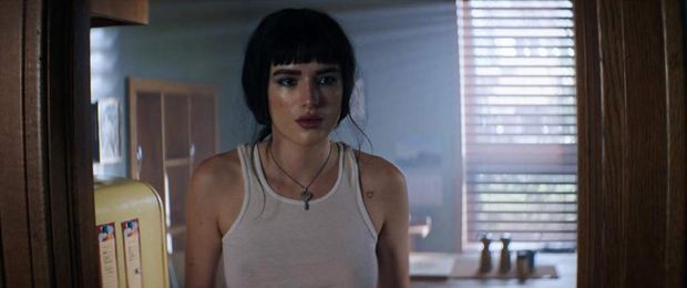 Bella Thorne Pokies in Sexy Scene from ‘I Still See You’