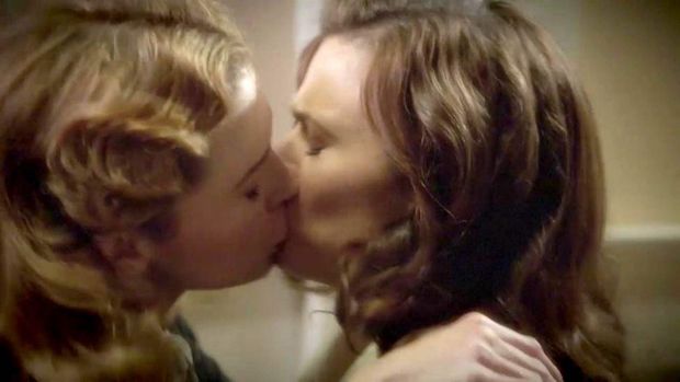 Bridget Regan & Hayley Atwell Lesbian Kiss from ‘Agent Carter’