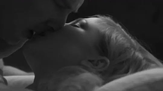 Sexy kissing
