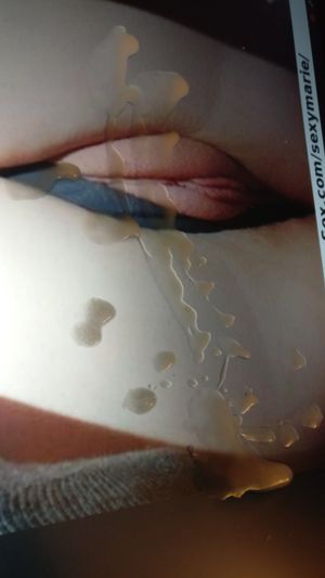 Cum tribute all over @Sexymarie's pussy