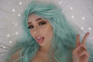 bella delphine ahegao