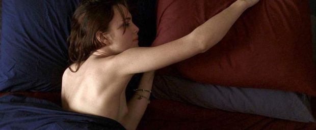 Keira Knightley Tits in Sex Scene from ‘The Jacket’