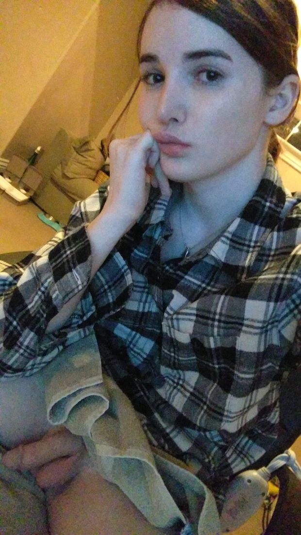I'm bored maybe suck me? / что-то скучно, может быть отсосешь мне?