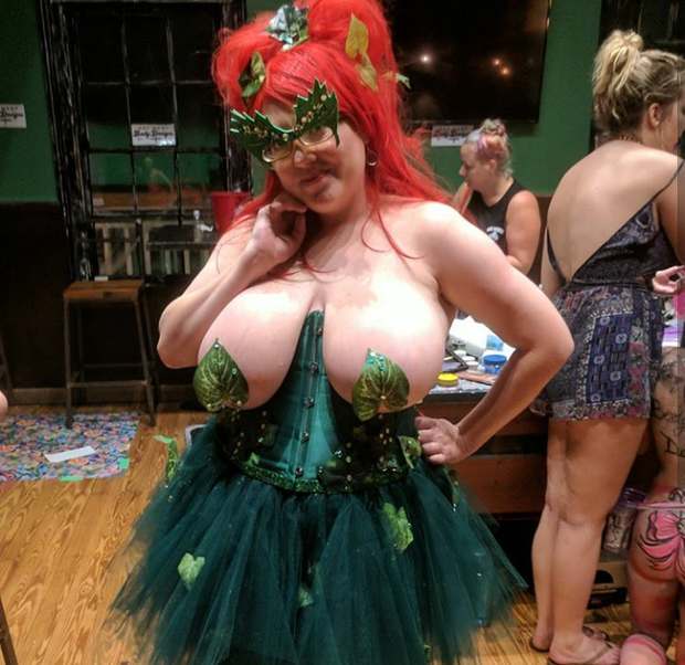 Sabina Leigh Poison Ivy Cosplay