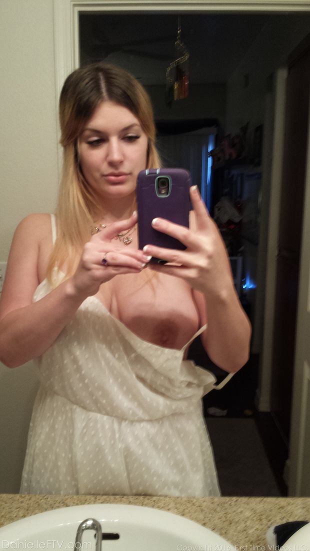 Danielle is a beautiful model and she loves to be naked