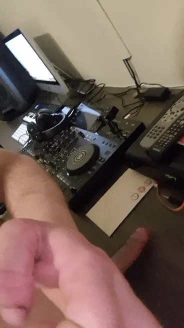 Throwing my cock on the table... Watch me!