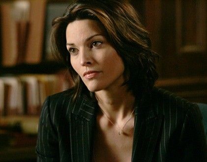 Alana De La Garza