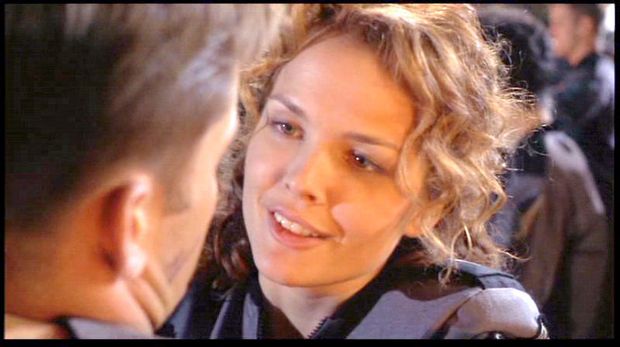 Dina Meyer as Dizzy Flores in Starship Troopers