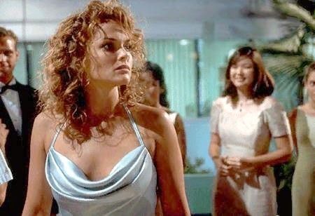 Dina Meyer as Dizzy Flores in Starship Troopers
