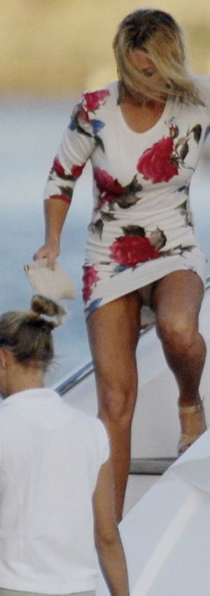 Geri Halliwell Panty Upskirt