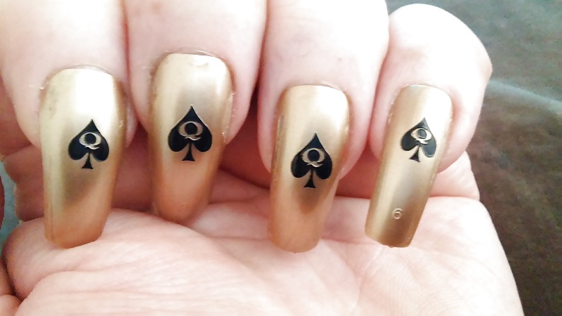 Fingernails nail it!