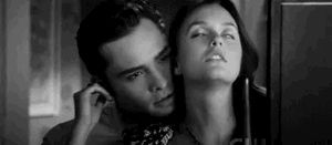 Kussing and scratching