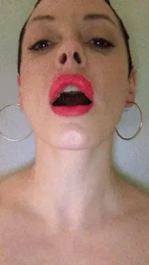 Rose Mcgowan tits