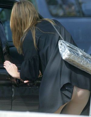 Mischa Barton Pantyhose Upskirt