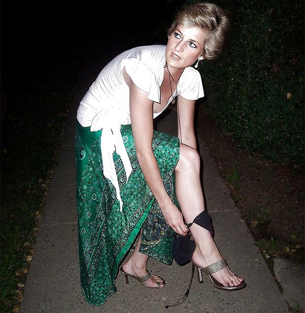 Before she enters the party, Lady Di takes off her panties