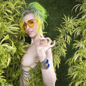 Comic Book 19 Nude & Sexy Photos