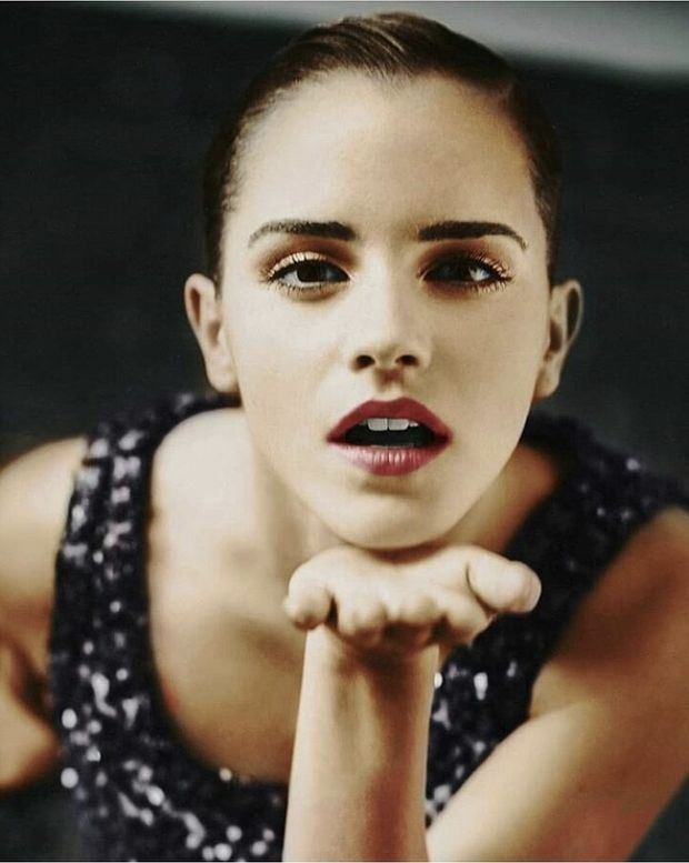 Emma Watson wants your jizz to hit her face and collect in her hand