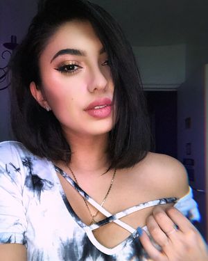 Julia Bayonetta sexy