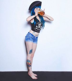 Top Model Pirate Slut