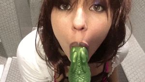 Bad Dragon Meng Blowjob