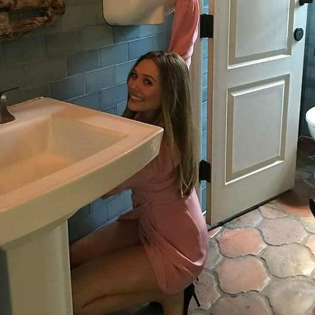 ELIZABETH OLSEN