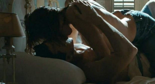 Amber Heard Topless Sex Scene from ‘The Rum Diary’
