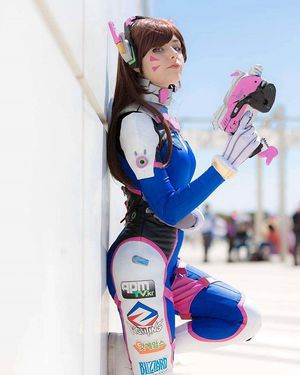 Dva Cosplay