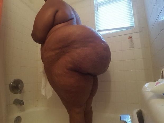 Is dat Culo Big Enough ? .. Yummy