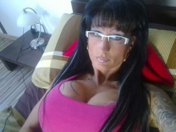Facebook Milf Cleavage