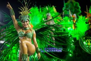 Carnival hottie showing off smooth legs