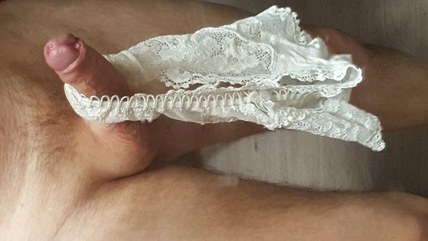 I am the pantie hunter