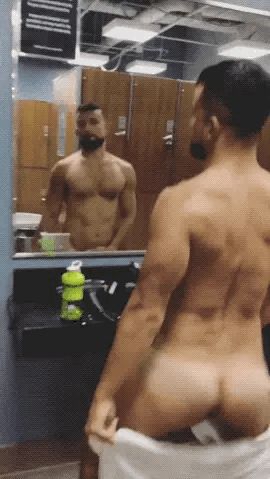 Dropped towel and a jiggly ass