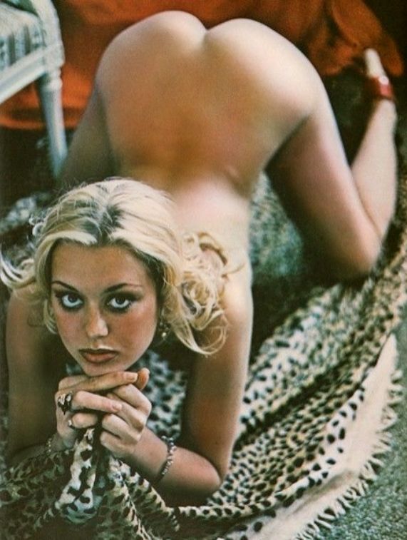 Boudoir Photography of Blonde Alt Model with Thick Eyeliner Ass Up