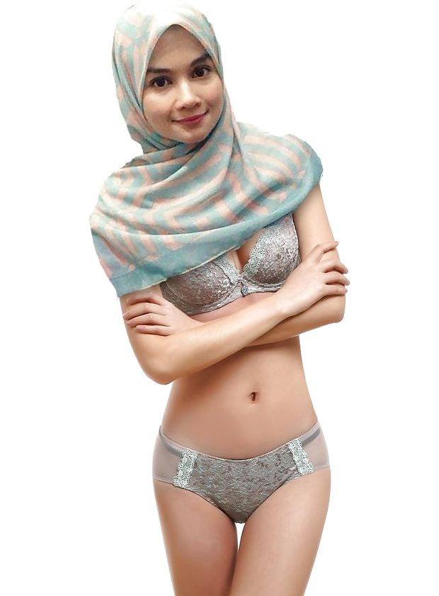 Hijab underwear model shows her body