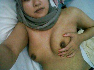 Hijab Teen shows her Body