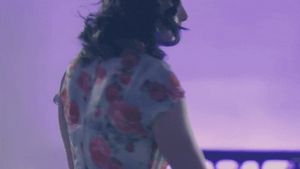 ёб под ретро = fucking retro