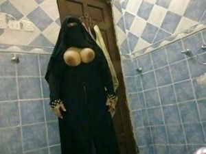 Fat Tits on a Muslima