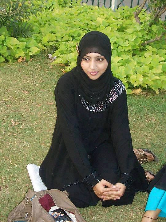 Hijab teen chillout