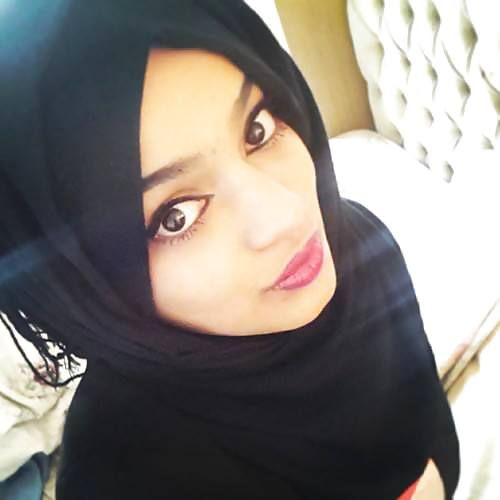 cute Face Teen Muslima