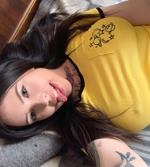 @itsmuimui is a lovely baby slut