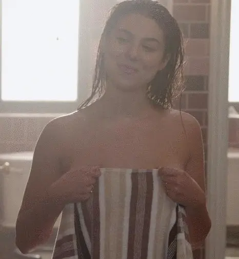 Kira Kosarin – Good Trouble S01 E05