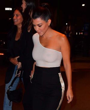 Kourtney Kardashian Big Brown Nipples with No Bra